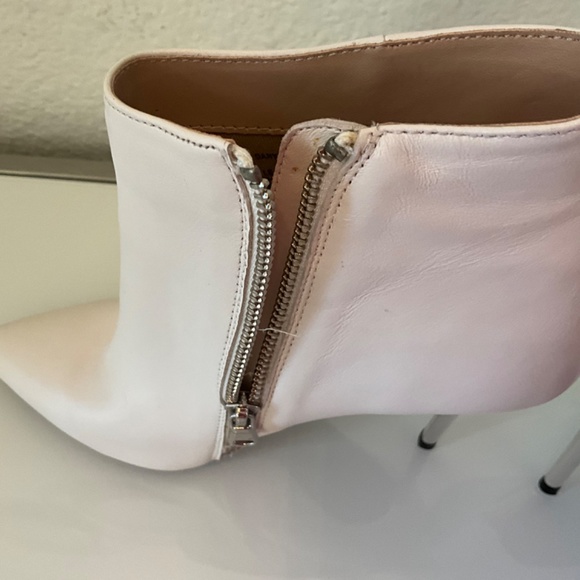 NWOB Steve Madden DANYA white leather bootie  boots♥️😍😍😍 size 8 - Picture 12 of 15